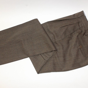 vintage 90&#39;s -Zanella- Men&#39;s pleat front trousers. Wool multi-color sharkskin - Olive look. Tapered leg. 35&quot; Waist. Made in Italy