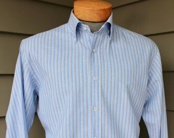 newer vintage -Bergdorf Goodman- Men&#39;s long sleeve, button down collar shirt. Vertical stripe - Cotton Linen blend. Medium. Made in Italy