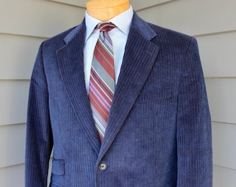 vintage 2000's -Peerless- Men's 2 button, single breasted sport coat. Two-tone corduroy - Blue & Dark Brown. Size 40 Regular. Made in Canada