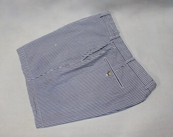 BiG MaN newer vintage -Berle- Men's shorts. Traditional Blue & White Seersucker. Short 5" Inseam - 40" Waist. Made in USA