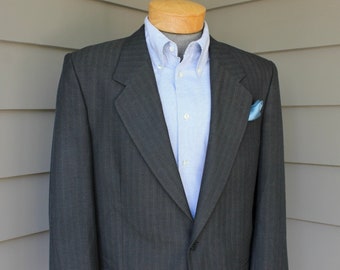vintage 80's -90's -Ted Lapidus- Men's suit or sportcoat. Olive / Black herringbone with Green stripe. Wool. 40 - 41 Regular. Made in France