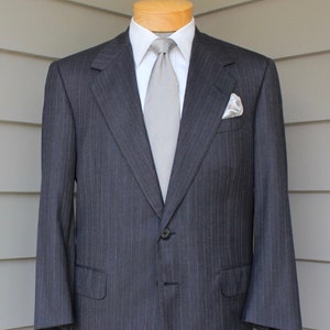vintage -Oxxford Clothes- Men&#39;s suit. Two button jacket - Pleat front pant w/ cuffs. All wool - Super 150&#39;s &#39;Vintage Worsteds&#39; Size 44 x 36&quot;