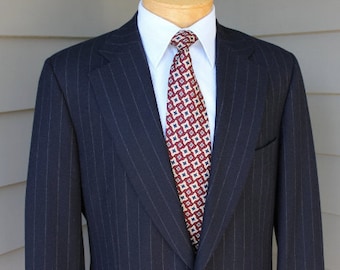 vintage 1980's -Paul Stuart- Men's 2 piece suit. Navy Blue flannel w/ Chalk stripe - All wool.  US Size 42 Long x 36". Made in Canada.