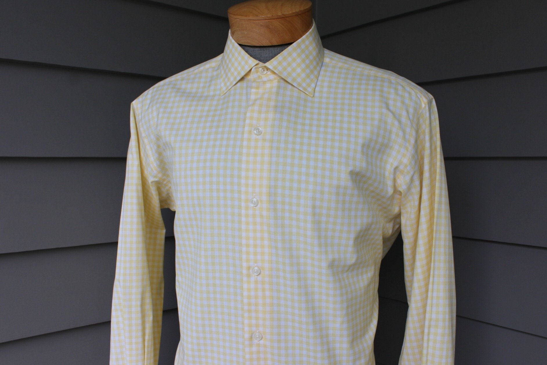 newer vintage -Robert Talbott- Men's long sleeve shirt w/ the perfect collar. Yellow gingham check - 100% Cotton. Large 16 x 35. Made in USA