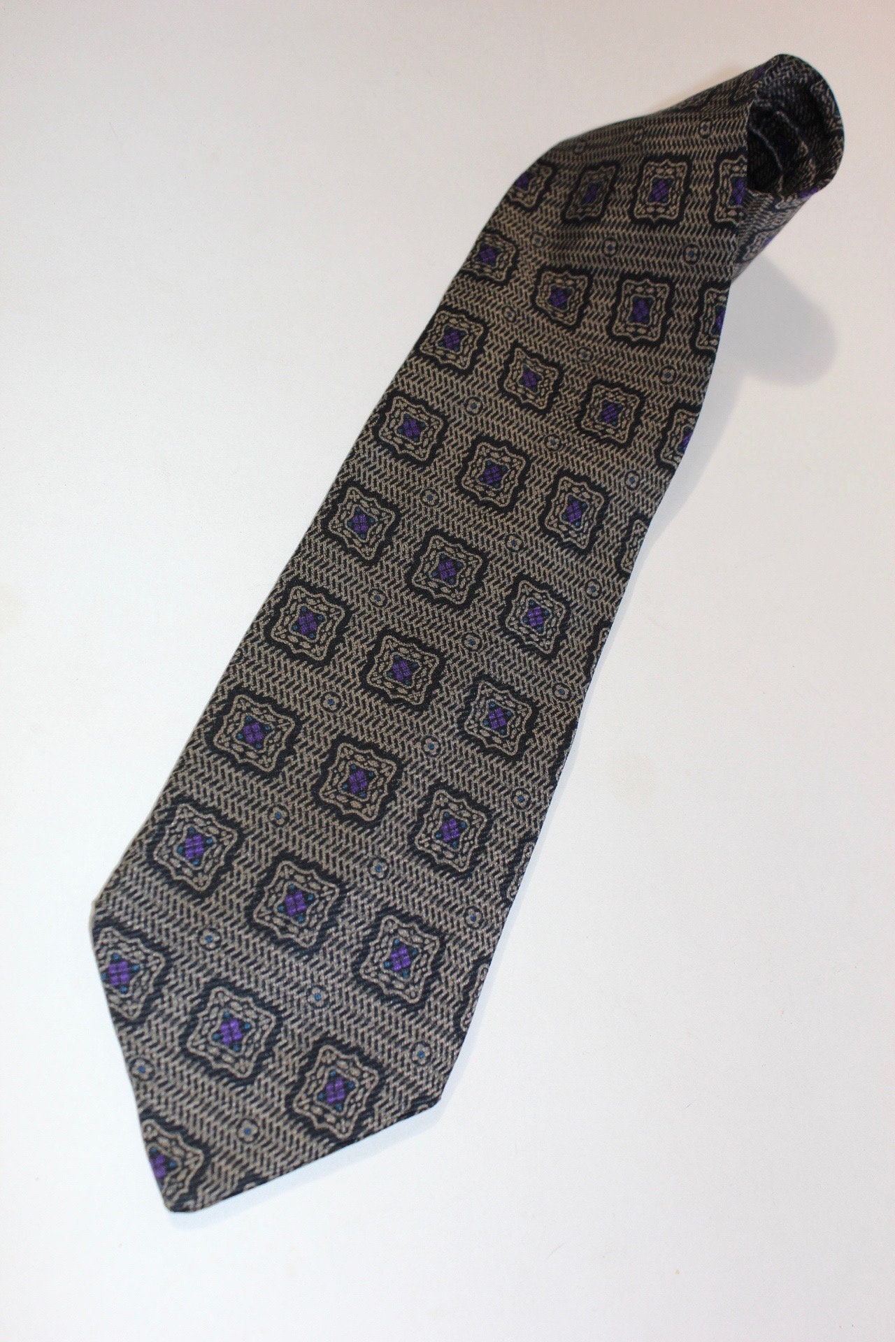 Vintage -giorgio Armani- Men's Neck Tie. Medallion Print