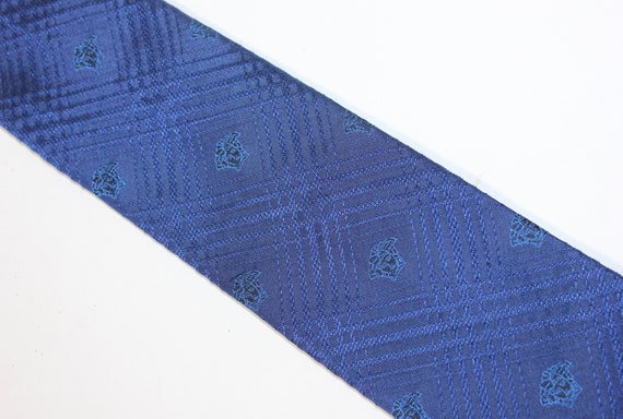 newer vintage -Versace- Men's neck tie. All Silk.… - image 2