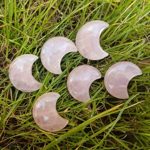 Rose Quartz Crescent Moon 30mm