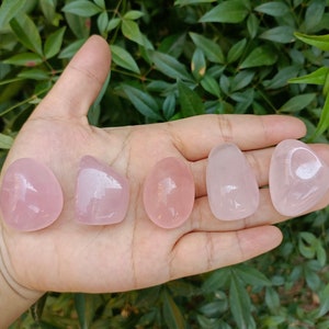 Rose Quartz Tumbled Stones 20-40mm (1&quot;-1.5&quot;)