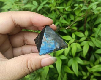Labradorite Crystal Pyramid 30mm