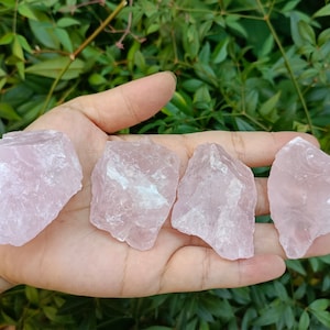 Pezzo grezzo di quarzo rosa da 1,5&quot;-2&quot; (40-50 mm)