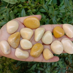Yellow Aventurine Tumbled Stones 20-40mm (1 inch to 1.5 inches)