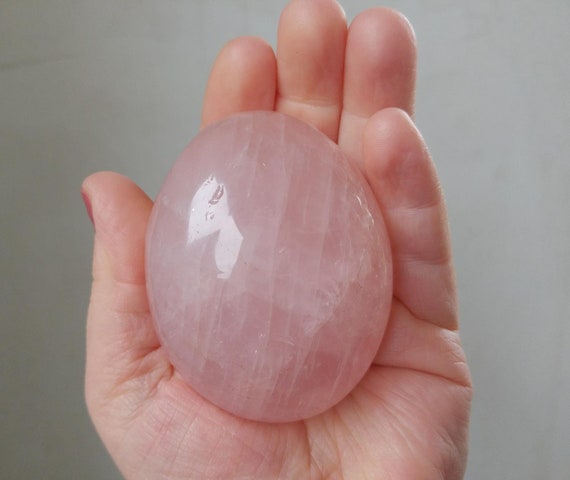 rose quartz polished stone