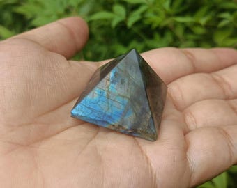 Labradorite Crystal Pyramid 30mm