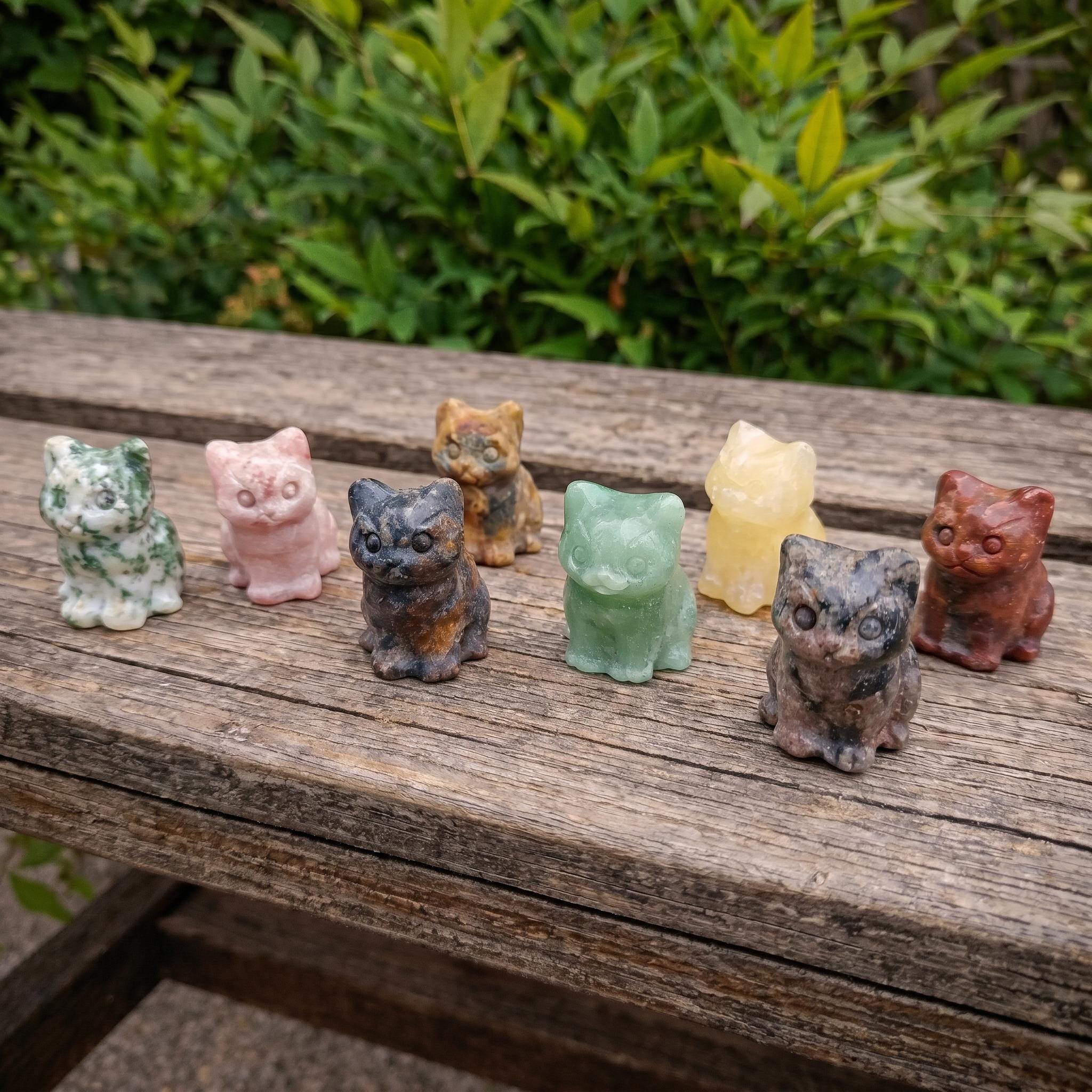 クリスタル製猫の彫刻フィギュア：ラッキーズチョイス（30mm） - Etsy 日本