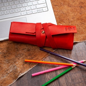 Pencil case leather,Pencil pouch,Leather makeup bag,Leather pen case,Gifts for her,Pencil roll,Artist pencil case,Leather pen roll