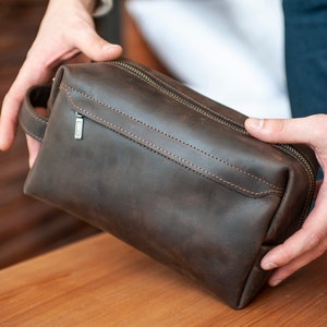 Toiletry bag,Toiletry bag men,Dopp kit,Leather shave bag,Leather toiletry bag,Dopp kit for men,Monogrammed dopp kit,Personalized dopp kit
