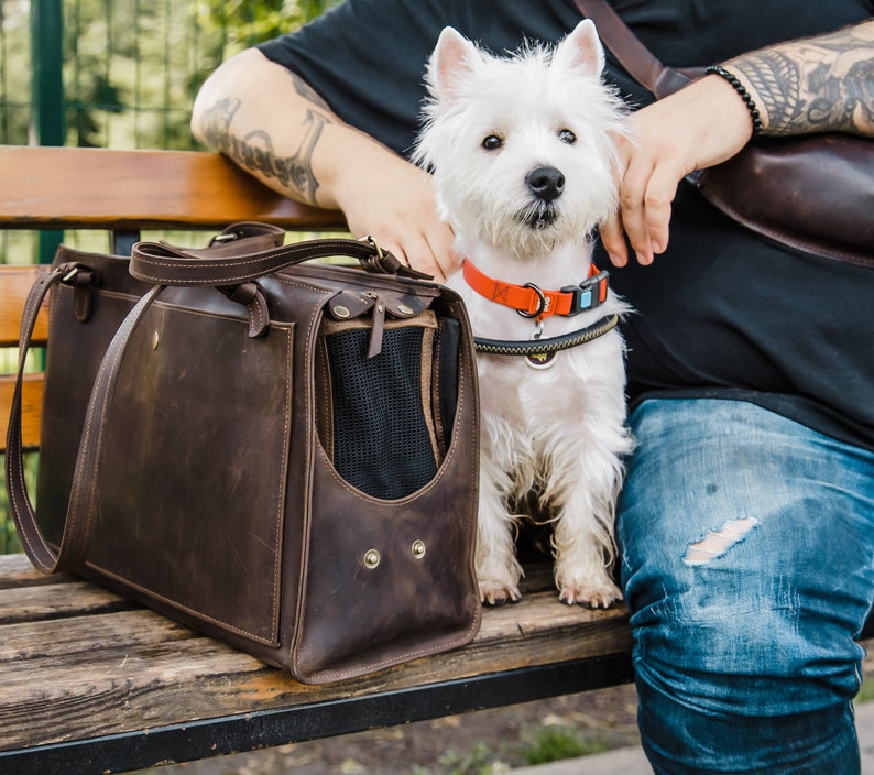 Leather pet carrier, Pet travel bag, Cat carrier bag, Dog travel bag, Dog tote bag carrier, Dog walking bag, Travel bag for dogs, Dog bag, Dog tote bag, Pet totes, Cat bag, Cat carrier, Pet bag, Pet carrier, Eco friendly leather pet carrier bag