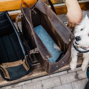 Leather pet carrier, Pet travel bag, Cat carrier bag, Dog travel bag, Dog tote bag carrier, Dog walking bag, Travel bag for dogs, Dog bag, Dog tote bag, Pet totes, Cat bag, Cat carrier, Pet bag, Pet carrier, Eco friendly leather pet carrier bag