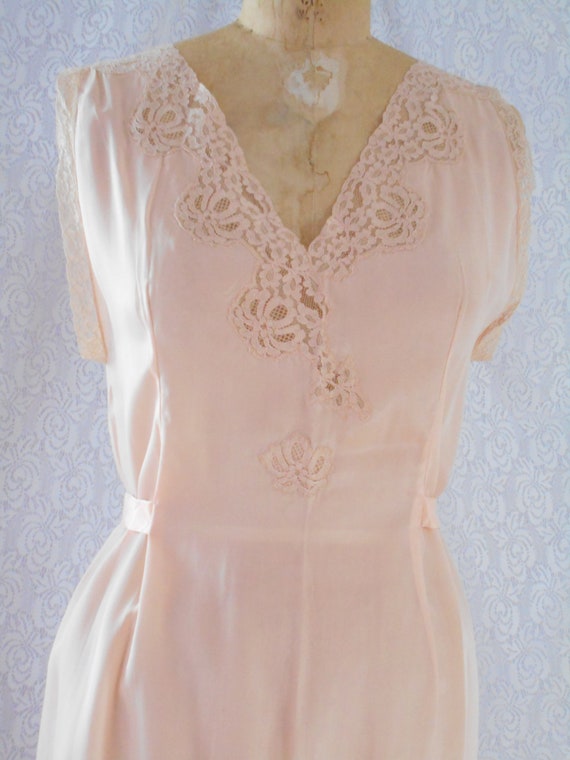 1930's Peach Silk/Lace Night Gown - "Marshall Fiel