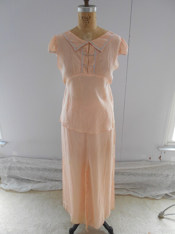 Pretty 1930s Light Peach Silk Pajamas/Loungewear/B