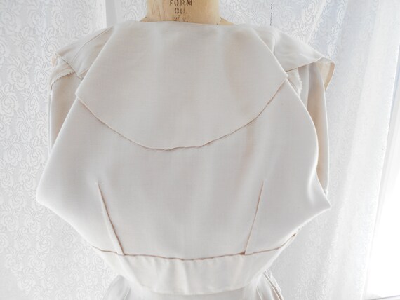 Pretty 1940's Dress/Bolero with Embroidered Flowe… - image 7