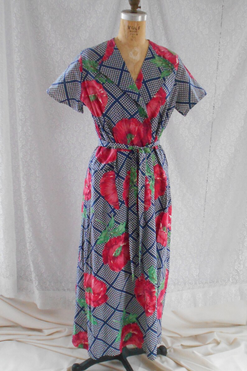 hostess gown