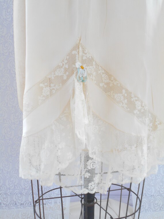 Gorgeous 1920's Silk Lace Ribbon Rosettes Tap Pant