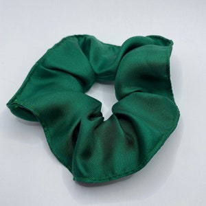 Scrunchie 100% thick silk Luxury Emerald - Olivia