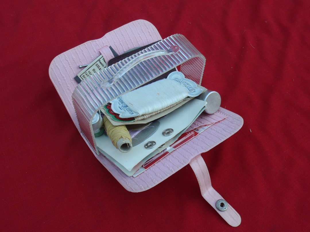1960's Small Vintage Sewing Box Case Needles Thread Scissors Pins Newey