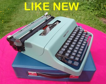 Olivetti Lettera 32 Vintage Typewriter 1977 Working Typewriter Manual Portable Typewriter And Carry Case