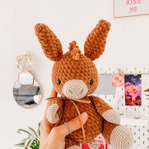 PDF crochet pattern for a cute donkey made of cuddly wool (German+English)