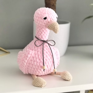 PDF crochet pattern for a flamingo made of cuddly wool