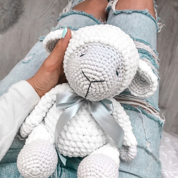 PDF Crochet pattern for a cute sheep made of plush wool