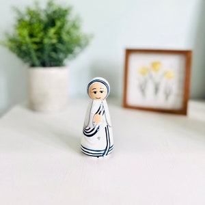 Saint Mother Teresa wooden peg doll, Catholic gifts, Baptism, First communion, Confirmation, Home decor, Easter, Mother’s Day