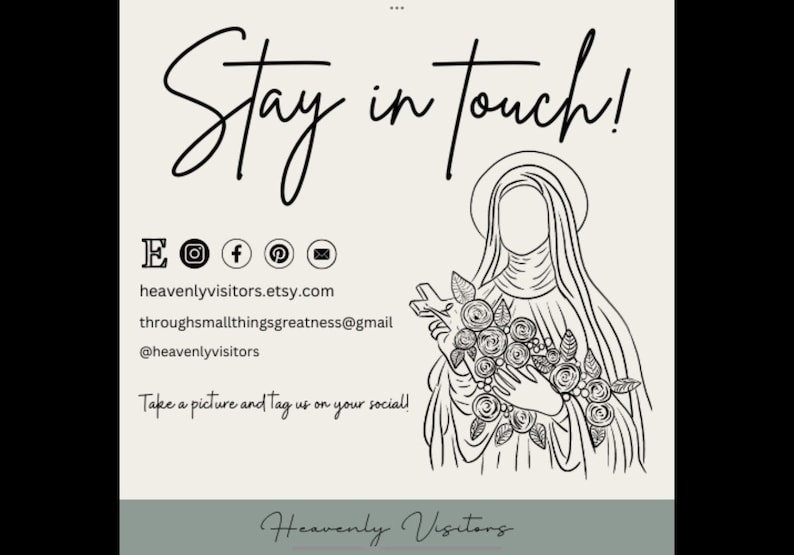 Puede incluir: Gr&aacute;fico con el texto "Stay in touch!" en fuente cursiva, junto con iconos de redes sociales e informaci&oacute;n de contacto. Tambi&eacute;n hay un dibujo lineal de una figura sosteniendo flores. Se incluye el nombre de la tienda Etsy y el correo electr&oacute;nico.