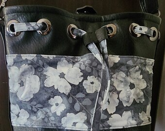 Bucket bag