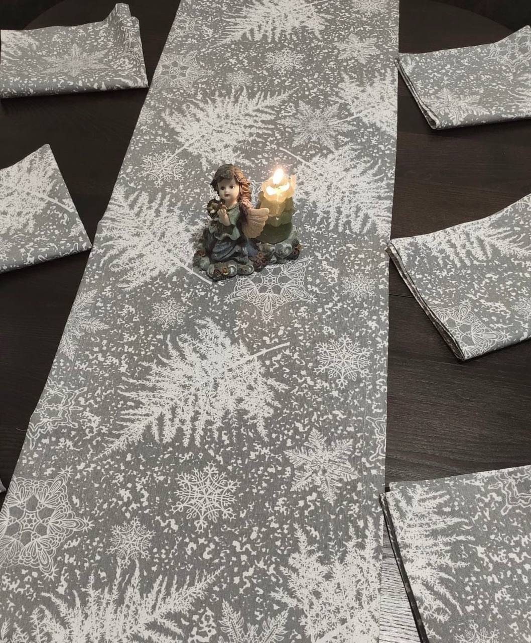 Snowflakes Table Runner, Winter Table Runner, Christmas Table Linens,  Christmas Decorations, Holiday Table Décor, Festive Gift for Her 