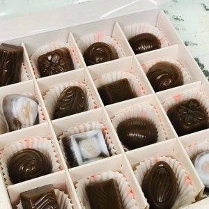 Box of chocolates soap, chocolate sweets soap, candy chocolate soap, birthday party favors, sweets soap for girls, chocolate guest favours