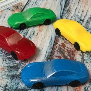 男の子用カーズソープ、男の子用ソープギフト、誕生日パーティーの記念品ソープ、ゲストの記念品カーズソープ、ベビーシャワーギフト、赤青緑黄色の車