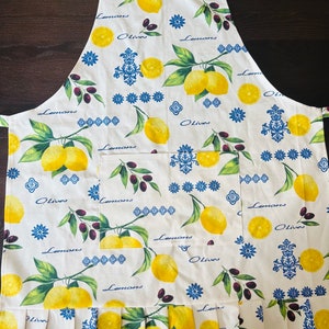 Kids apron for girls, girls apron lemons, girls apron kitchen, gift for girls, gift for kids