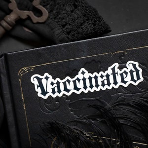 Geimpft Aufkleber - Impfaufkleber - Gothic Sticker