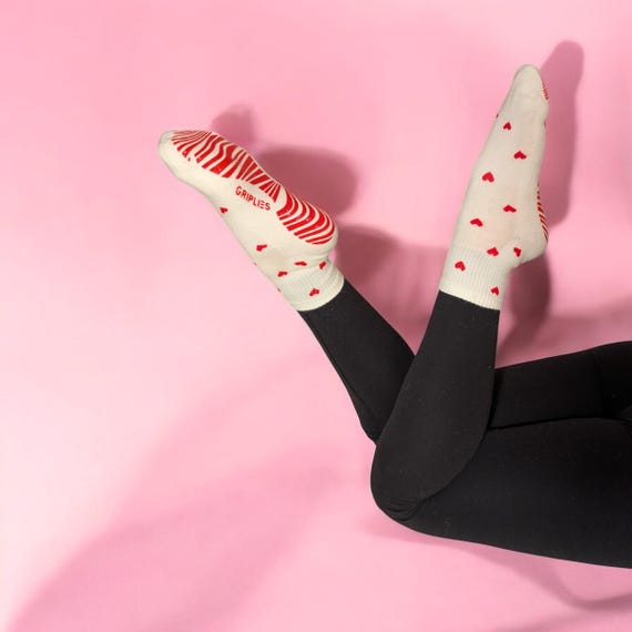Pilates Socken mit Red Hearts, 100% Silicone Anti-Slip Grip for Pilates