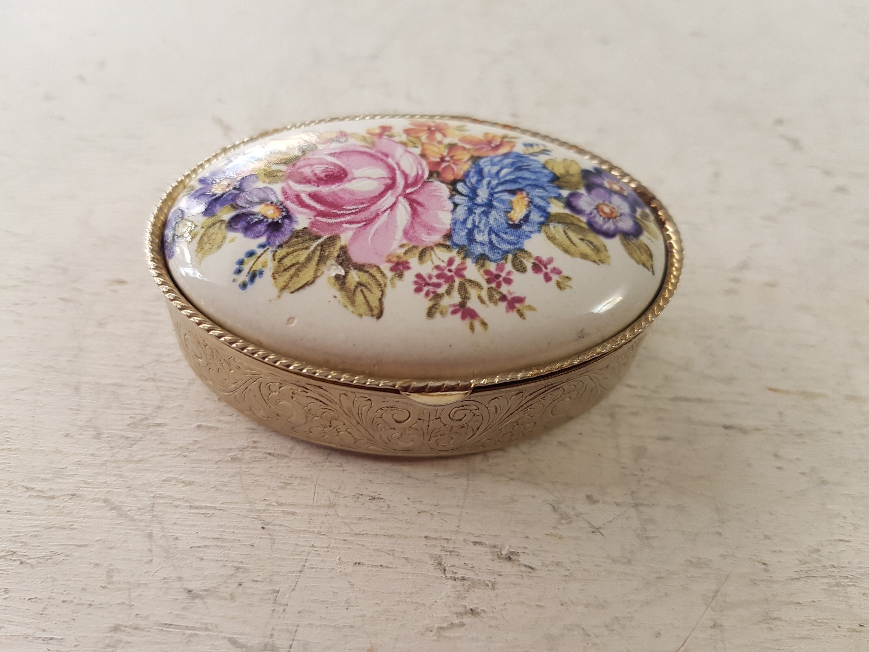 Vintage small pill box Gold box for handbag Porcelain insert Etsy