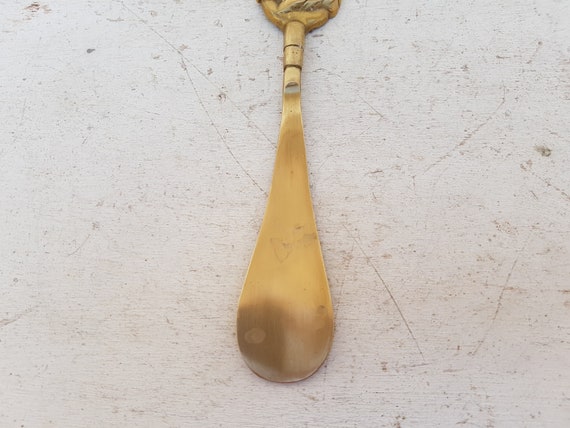 Vintage brass shoehorn. Kitten figurine. - image 3