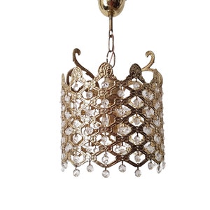 Vintage ceiling light with crystals. Tested and working.