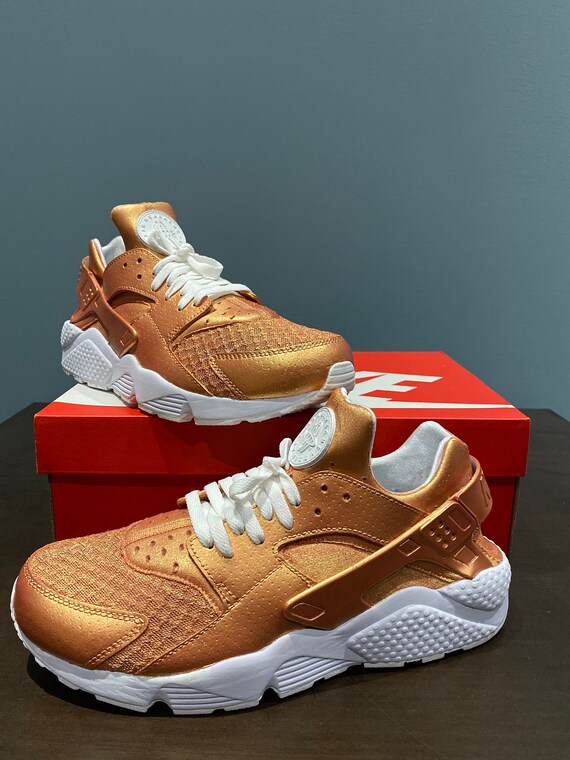 red and gold huaraches
