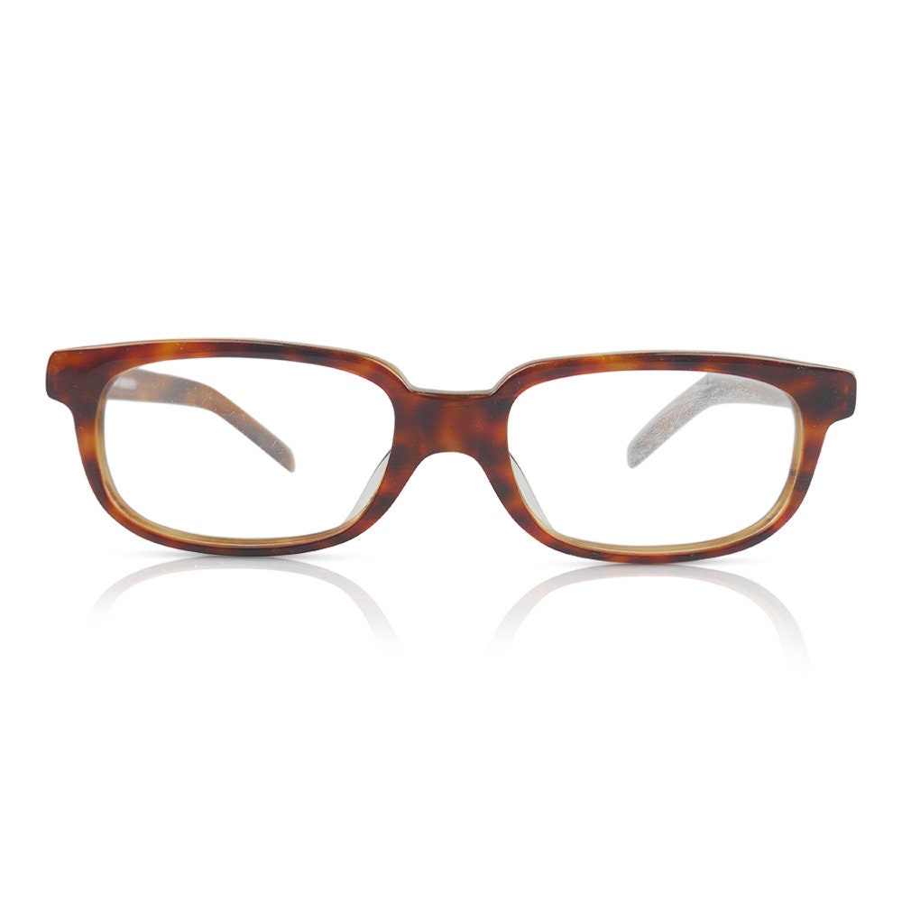 jono hennessy eyewear