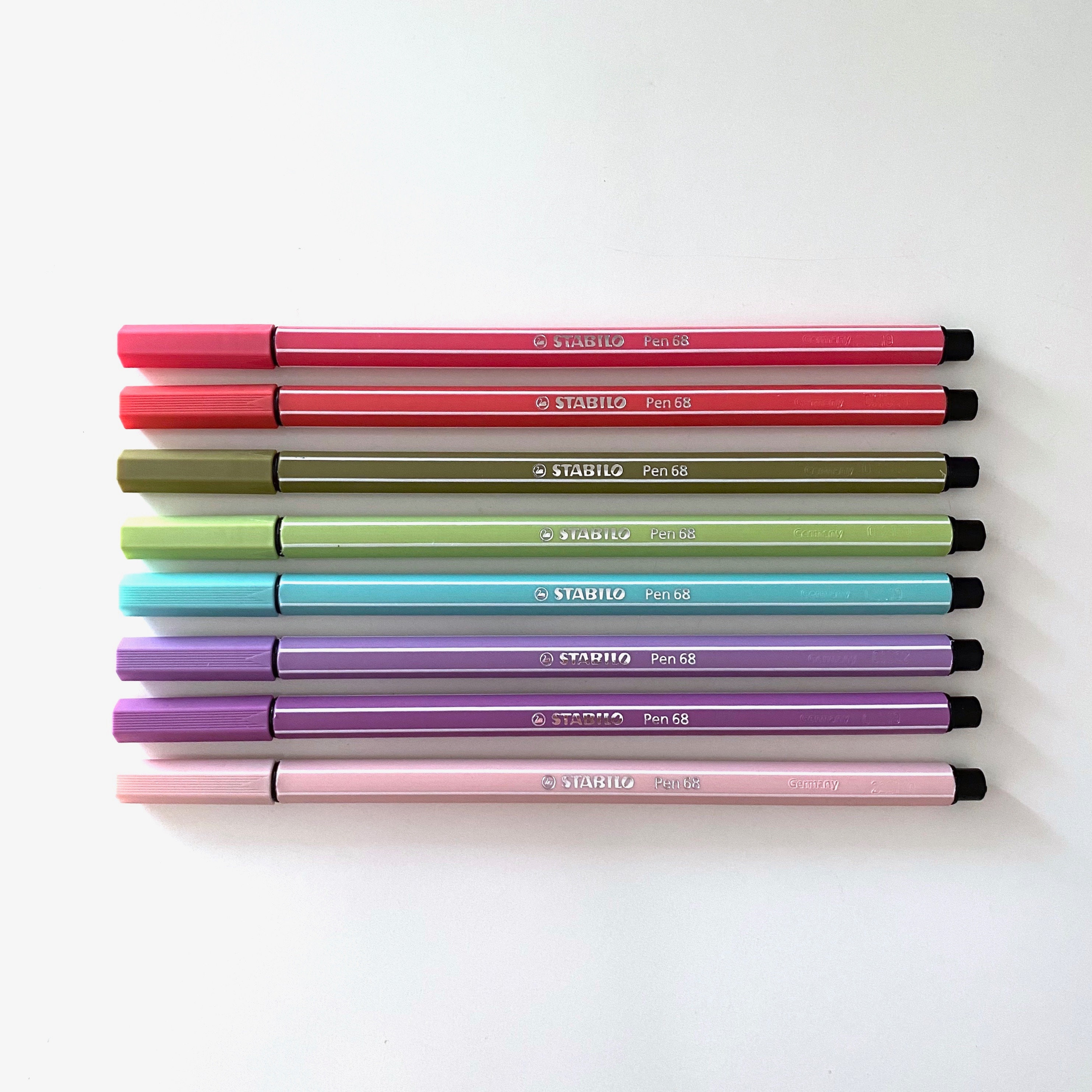 Premium Felt Tip Pen - STABILO Pen 68 - Wallet of 30 - Assorted colors incl  6 Neon