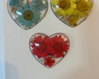 12 Flower magnets, magnet with flowers, real flowers magnet, floral magnet , flower heart magnet, real flower magnet, natural flower magnet