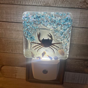 Beach nightlight, crab nightlight, ocean nightlight, shell nightlight, beach house decor, beach light, starfish light, beach gift,